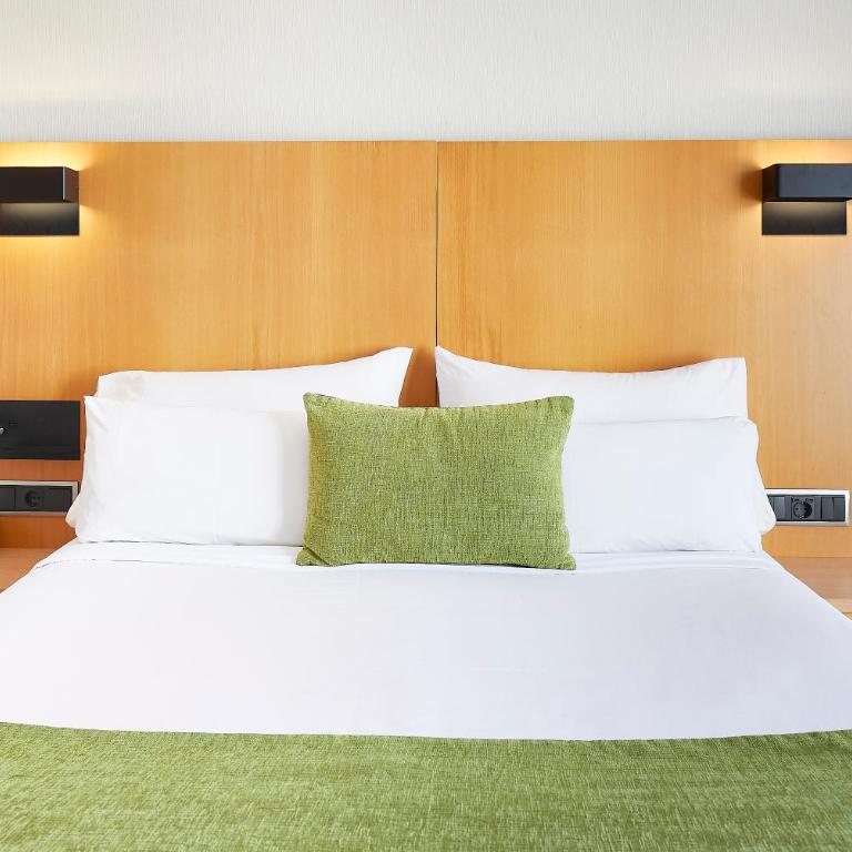 Flor Parks - Superior Double Room with Terrace and City View - 7