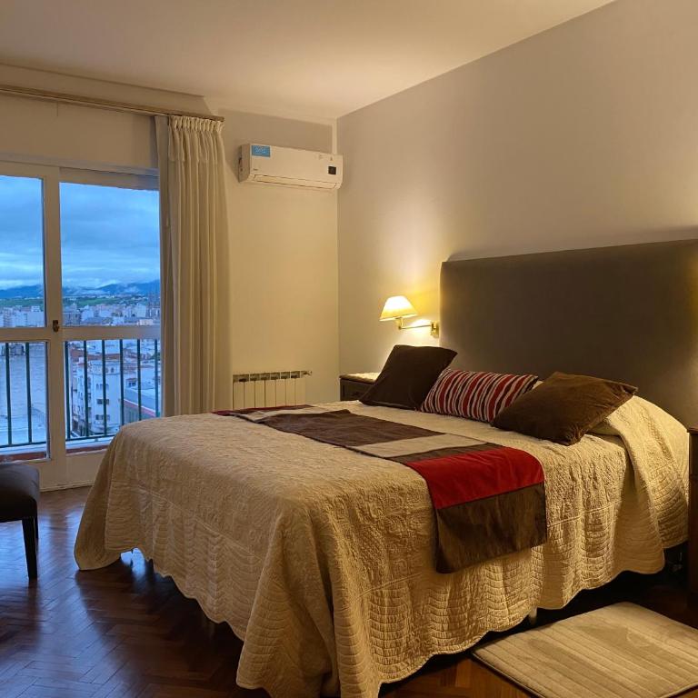 HERMOSO DEPARTAMENTO CENTRICO Con Cochera - Apartamento de 2 dormitorios - 12