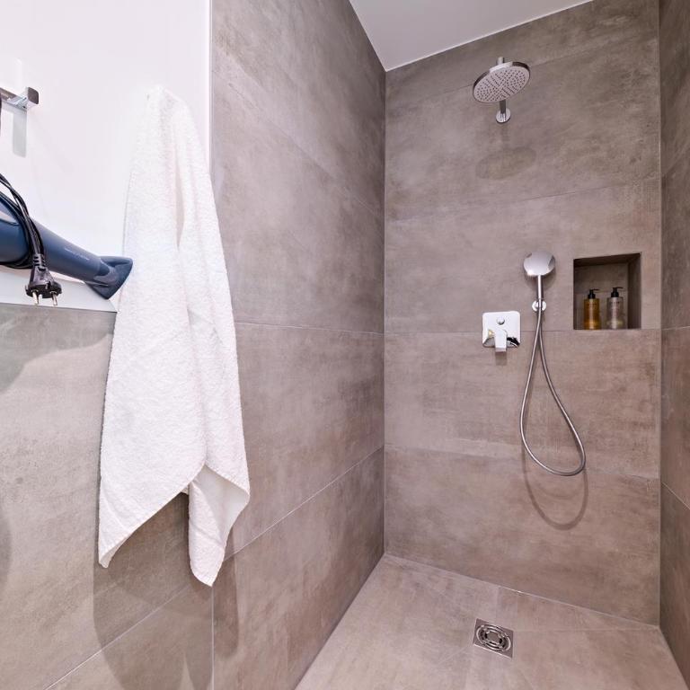 XZLLENZ Traum Studio-Apartment, Frei-Parken, U-Bahn, Küche - Studio - 8