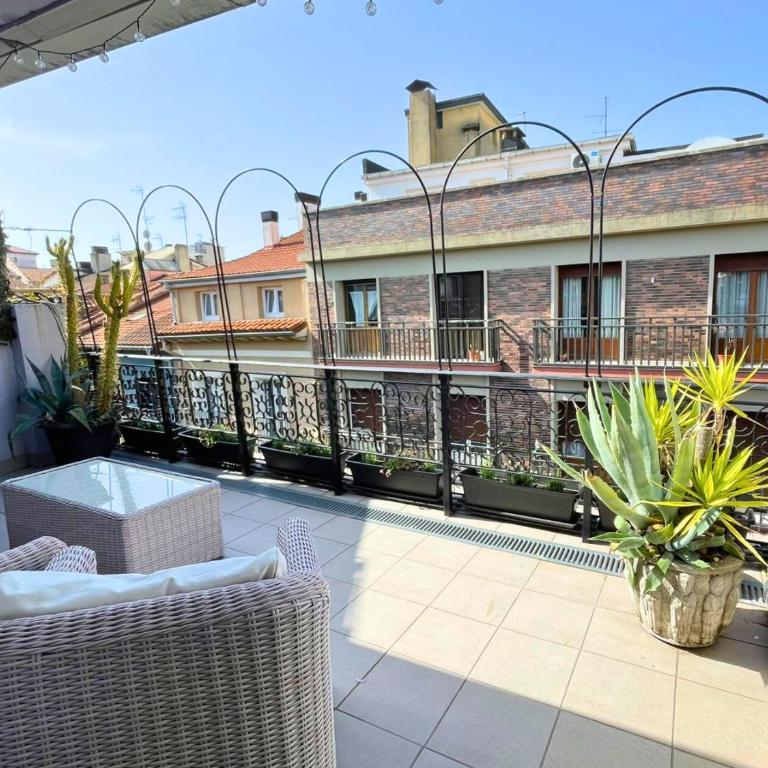 TOP APARTMENT ÁTICO con TERRAZA con vistas al ENCIERRO SAN FERMÍN - Apartment with Terrace - 2