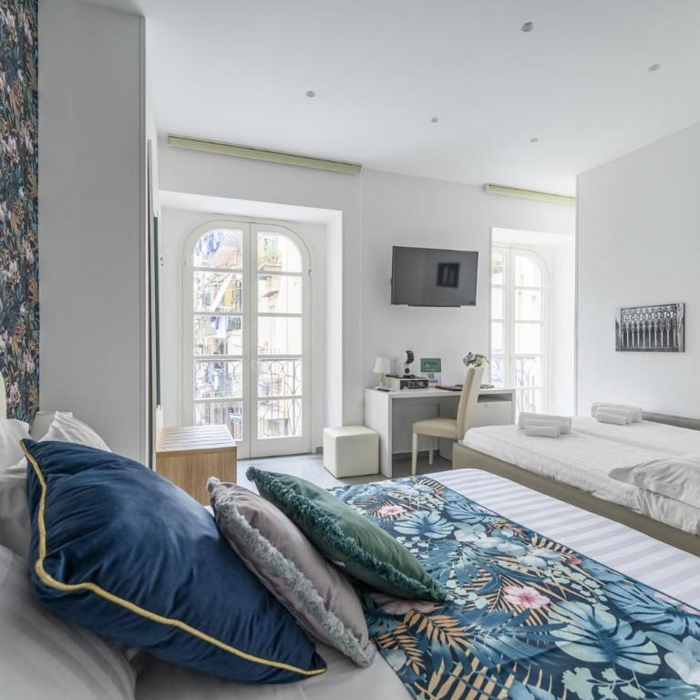 Hotiday Room Collection - Napoli Sant'Arcangelo - Camera Quadrupla - 10