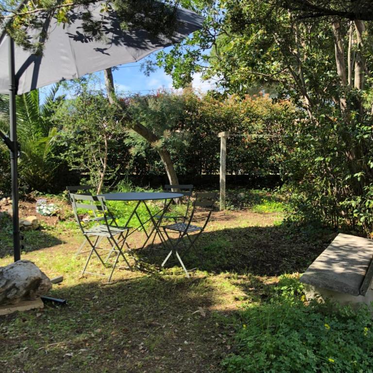 Les Lambrusques T2 avec jardin à 300 m de la plage - Apartamento de 1 dormitorio - 15