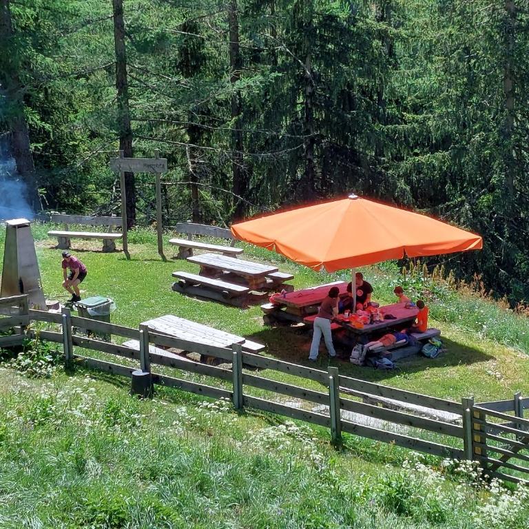 B&B Hotel Alpenrösli - Familienzimmer mit eigenem Bad - 5