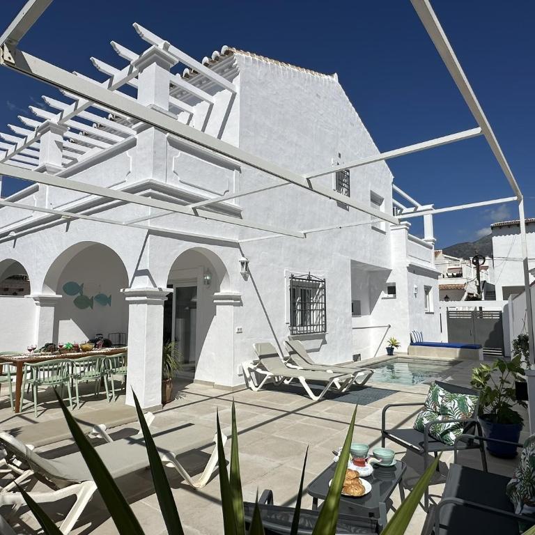 Nerja Paradise Rentals - Villa Calazul - Villa con piscina privada - 3