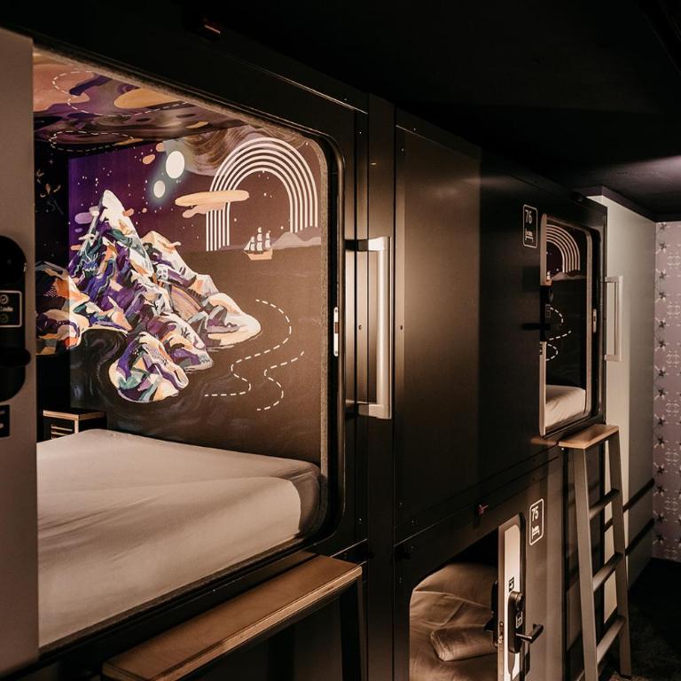 Capsule Hotel - Lucerne Old Town - Kapsel - oben - 3