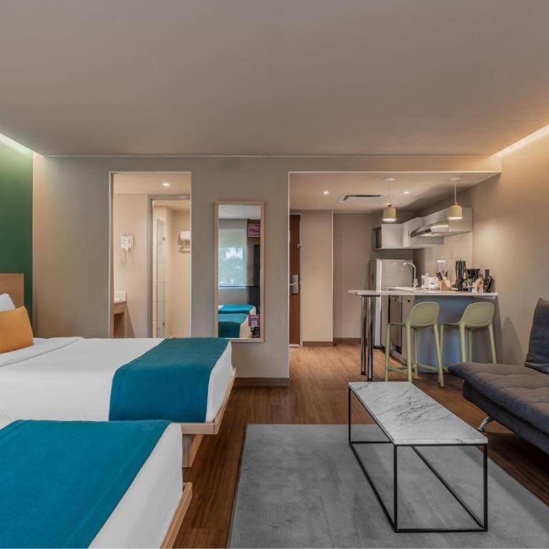 City Express Suites by Marriott Queretaro - Double Suite with Two Double Beds and Sofa Bed - 4