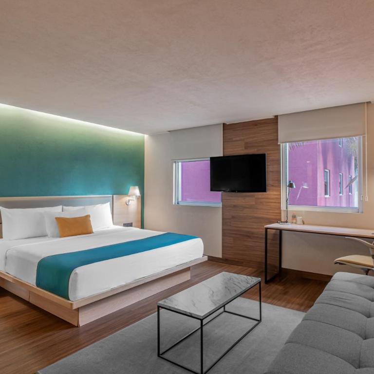 City Express Suites by Marriott Queretaro - King Suite with Sofa Bed - 3