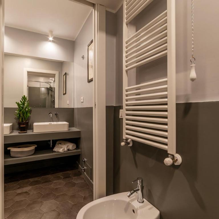 Toscana 6 - FromhometoRome - Appartamento con 2 Camere da Letto - 24