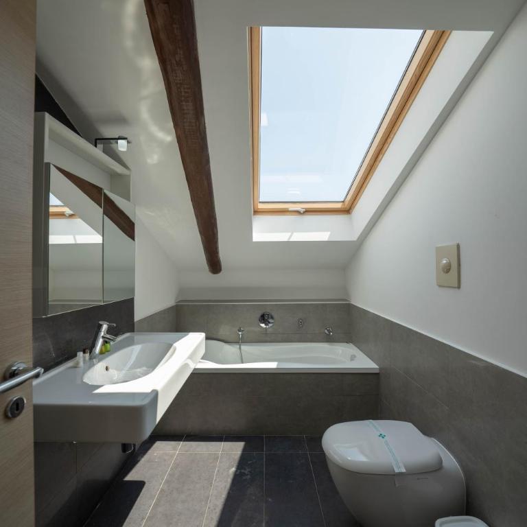 Napolidays Mansarda Garibaldi by Dimorra - Two-Bedroom Apartment - 7