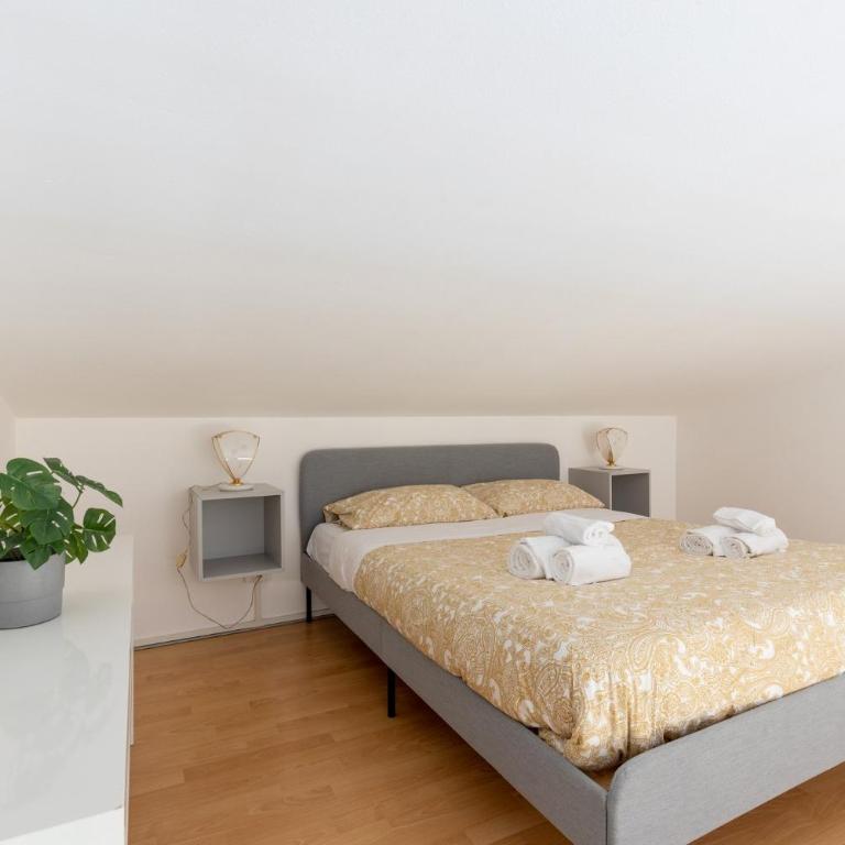 GuestHost - Four Shades of Pisa Apartments - Monolocale con Divano-Letto - 9