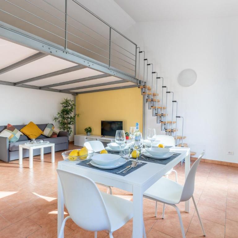GuestHost - Four Shades of Pisa Apartments - Monolocale con Divano-Letto - 1