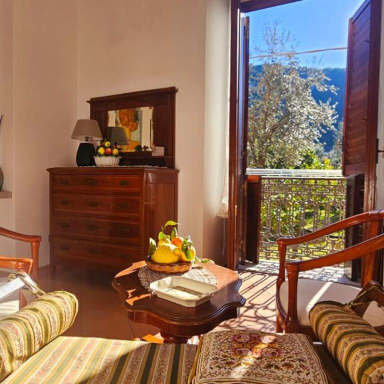 Anthea Sorrento - Camera Matrimoniale con Balcone - 1
