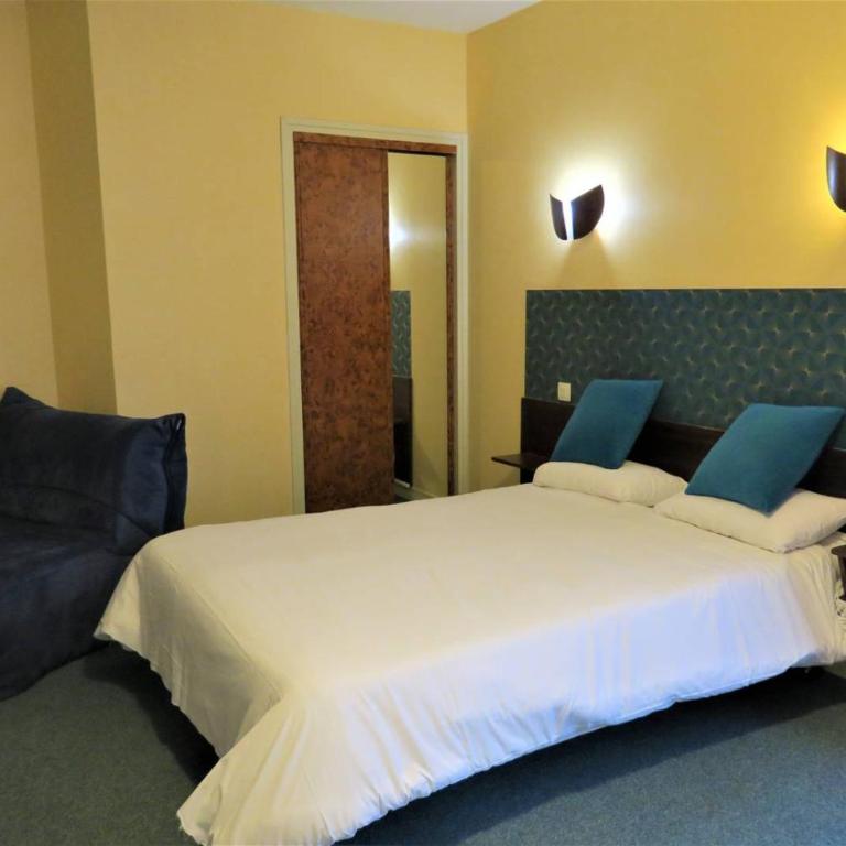 Appartement 6 pers avec WIFI, vue sur mer et le port à PERROS-GUIREC - Réf 821 - Three-Bedroom Apartment - 10