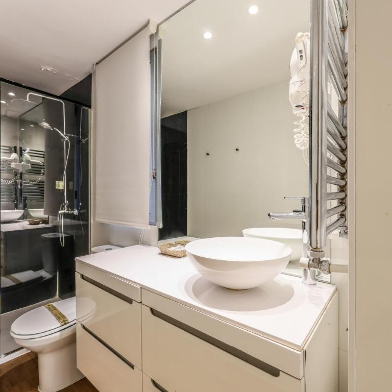 AmazINN Collection Madrid Chueca - Apartamento con ducha - 19