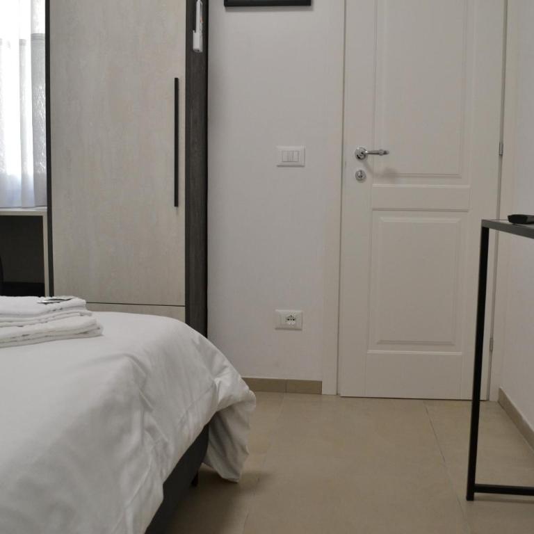 Dion Guest House - Camera Matrimoniale Economy - 3