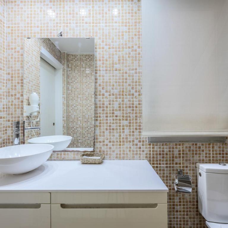 AmazINN Collection Madrid Chueca - Apartamento - 5