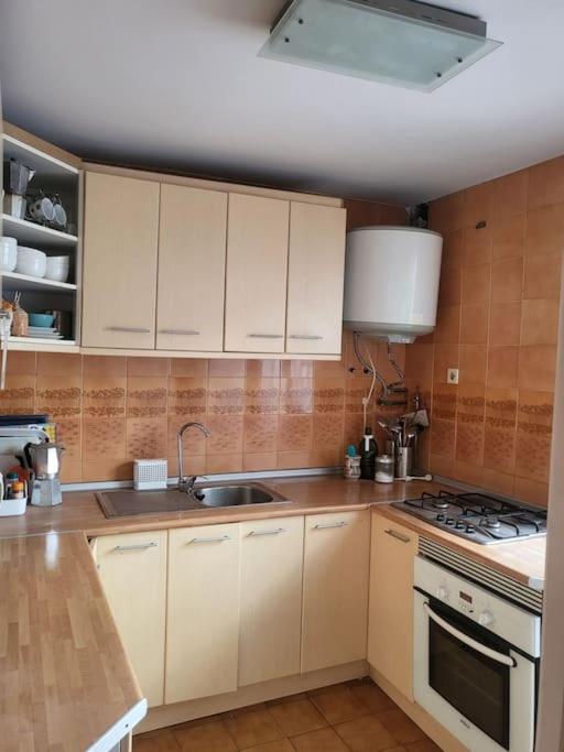 BERJA33 - Three-Bedroom House - 6