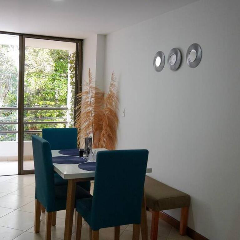 Apartamento Lujoso y Vintage cerca al Poblado - Apartamento de 3 dormitorios - 5