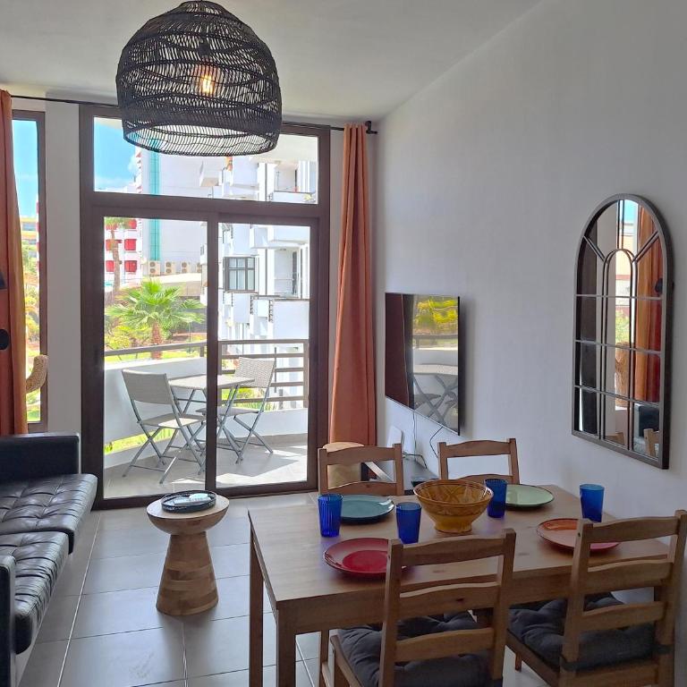 Stylish 2-Bedroom Apartment Yumbo - Two-Bedroom Apartment - 1