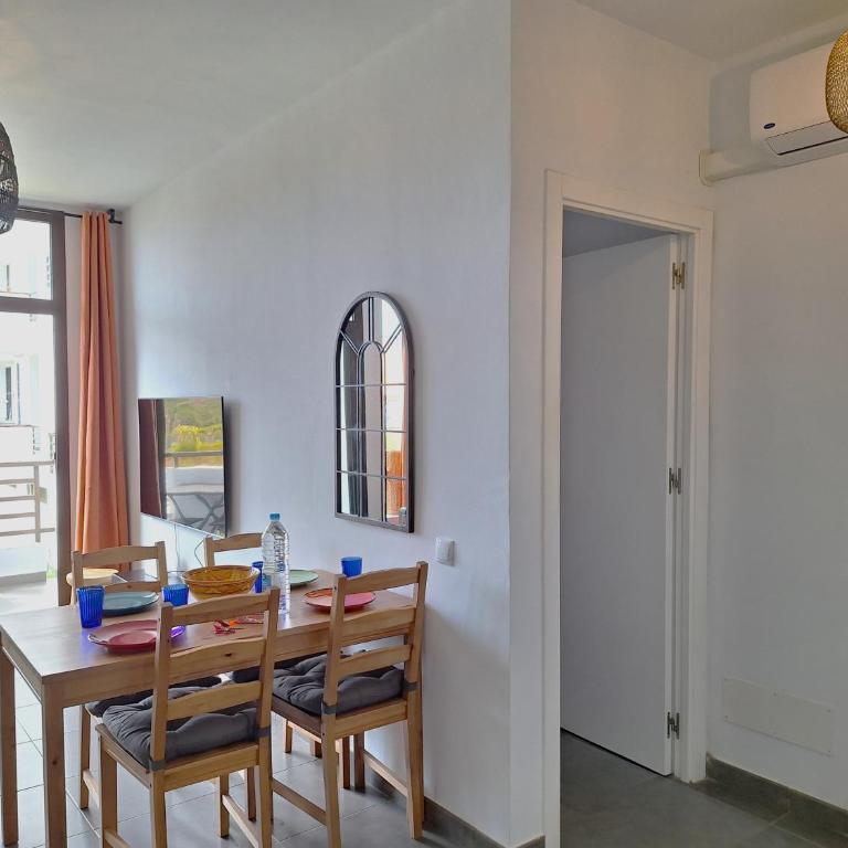Stylish 2-Bedroom Apartment Yumbo - Two-Bedroom Apartment - 11