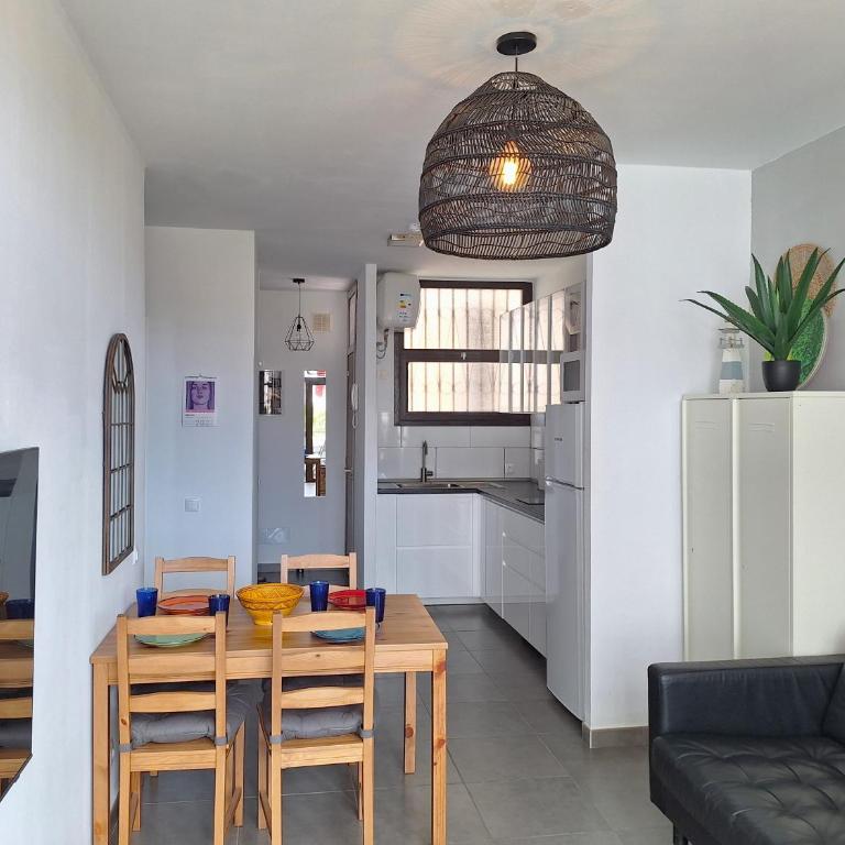 Stylish 2-Bedroom Apartment Yumbo - Two-Bedroom Apartment - 14