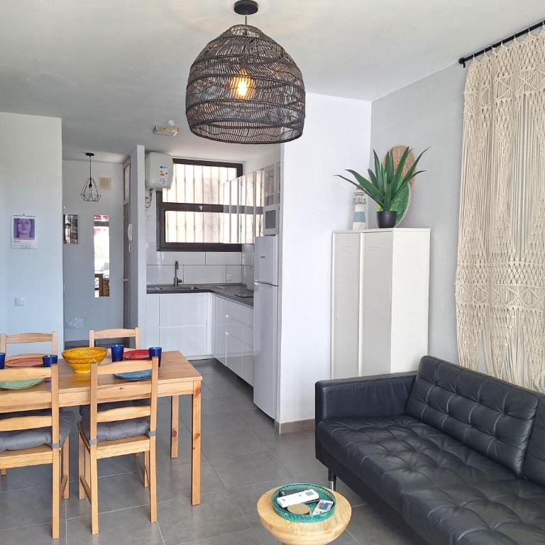 Stylish 2-Bedroom Apartment Yumbo - Two-Bedroom Apartment - 17
