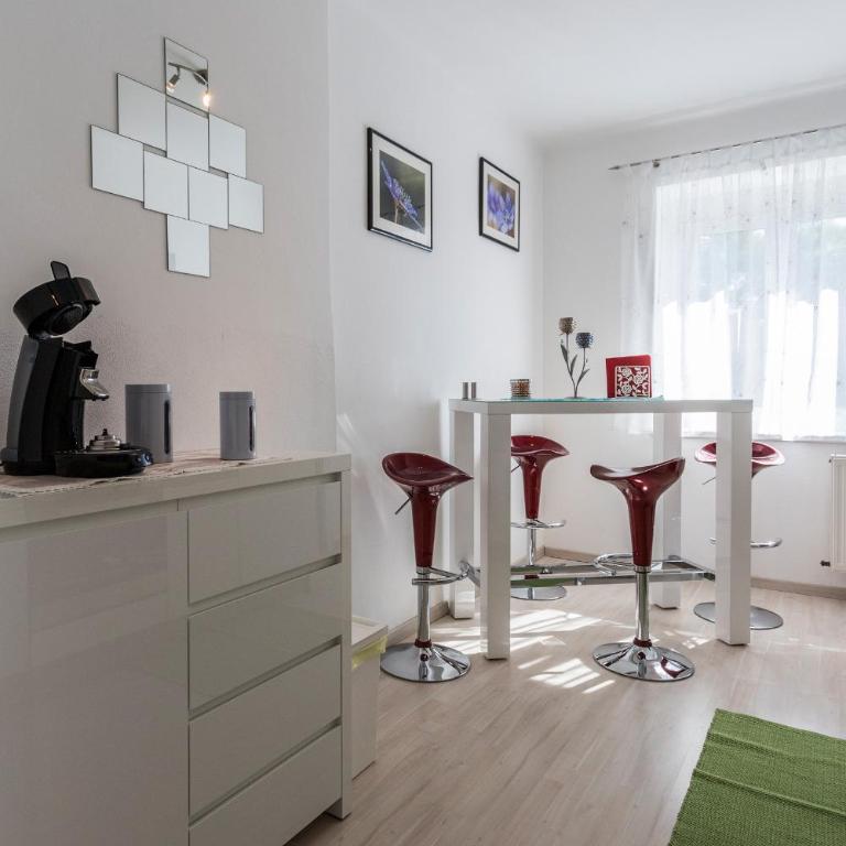 Flataid Apartment Elisabethinergasse - One-Bedroom Apartment - 4