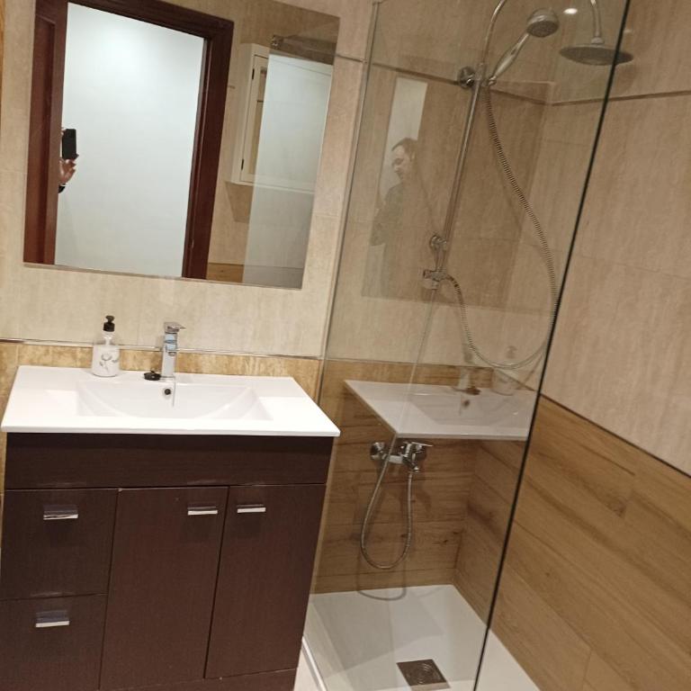 Centro GASCONA-CAMPOAMOR con terraza privada, garaje y wifi gratuito - Apartamento de 2 dormitorios - 11
