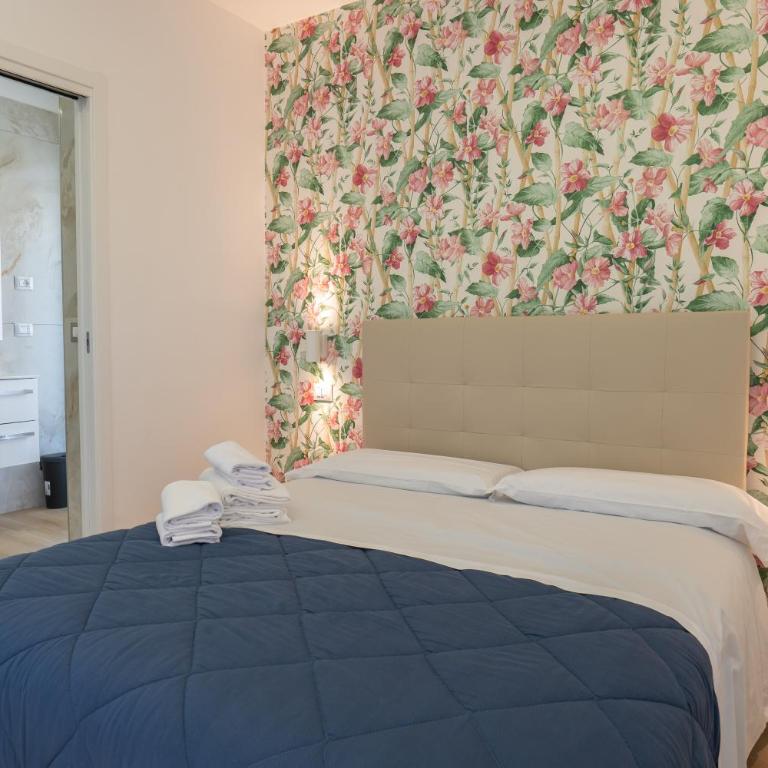 Relais San Demetrio - Modern & Central rooms by Leading Hotel - Camera Matrimoniale Deluxe con Balcone - 16