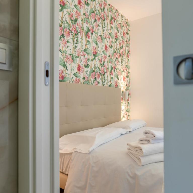 Relais San Demetrio - Modern & Central rooms by Leading Hotel - Camera Matrimoniale Deluxe con Balcone - 2
