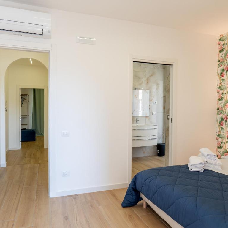 Relais San Demetrio - Modern & Central rooms by Leading Hotel - Camera Matrimoniale Deluxe con Balcone - 10
