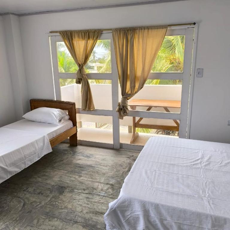 Hotel Palmetto Beach Coveñas - Habitación Familiar Deluxe - 2