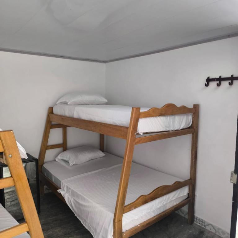 Hotel Palmetto Beach Coveñas - Economy Quadruple Room - 2