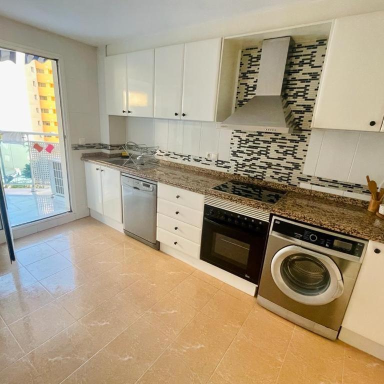 Bonito apartamento de la playa - Three-Bedroom Apartment - 14