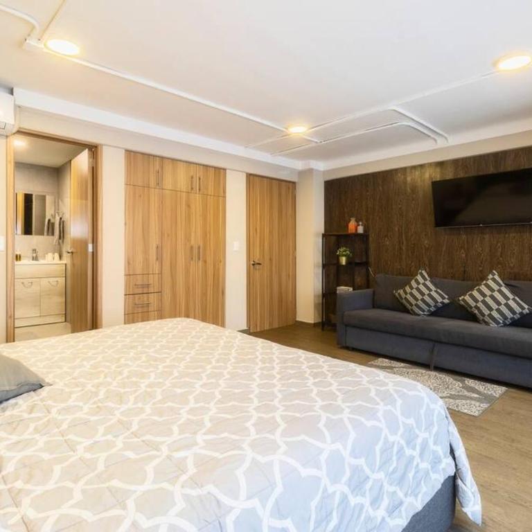 101 Lovely 2Bdrm 2bath apt AC Rooftop - Apartment - 3
