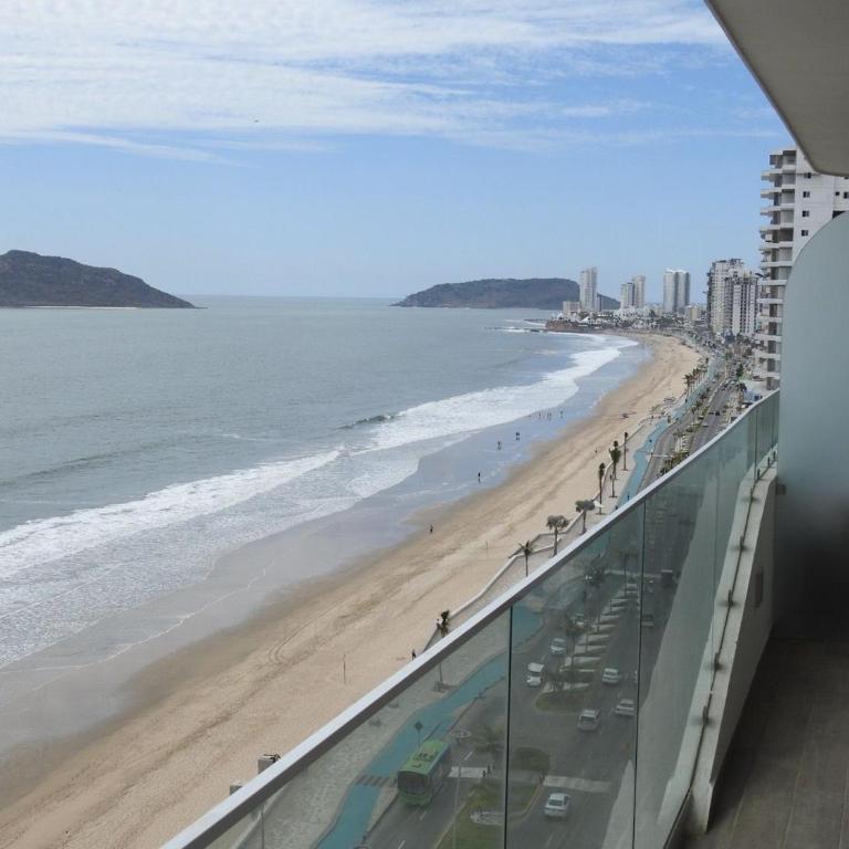 Brisa del Mar en Cristal Bay - Two-Bedroom Apartment - 3