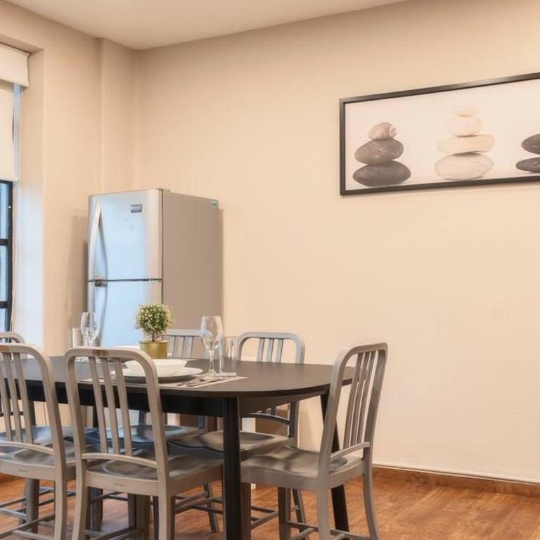 401 Location 3Bdrm 2bath apt with AC Rooftop - Apartment - 15