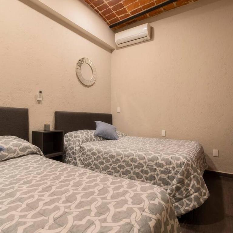 205 Zocalo Cathedral 2bdrmB 2Bath fits 10 AC Apt - Apartamento - 6