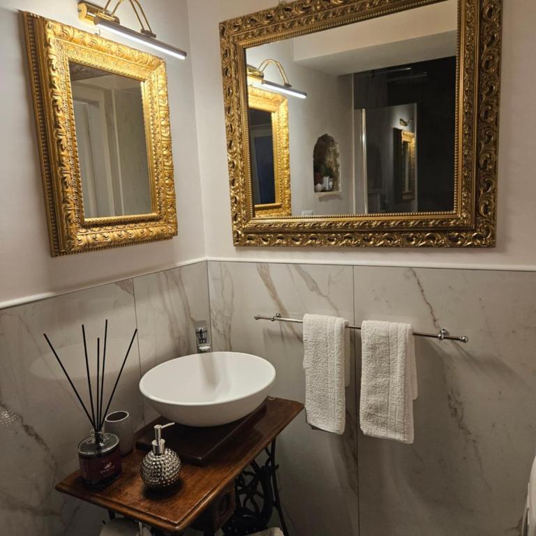 Niloufar residence Napoli - Casa Vacanze - 2