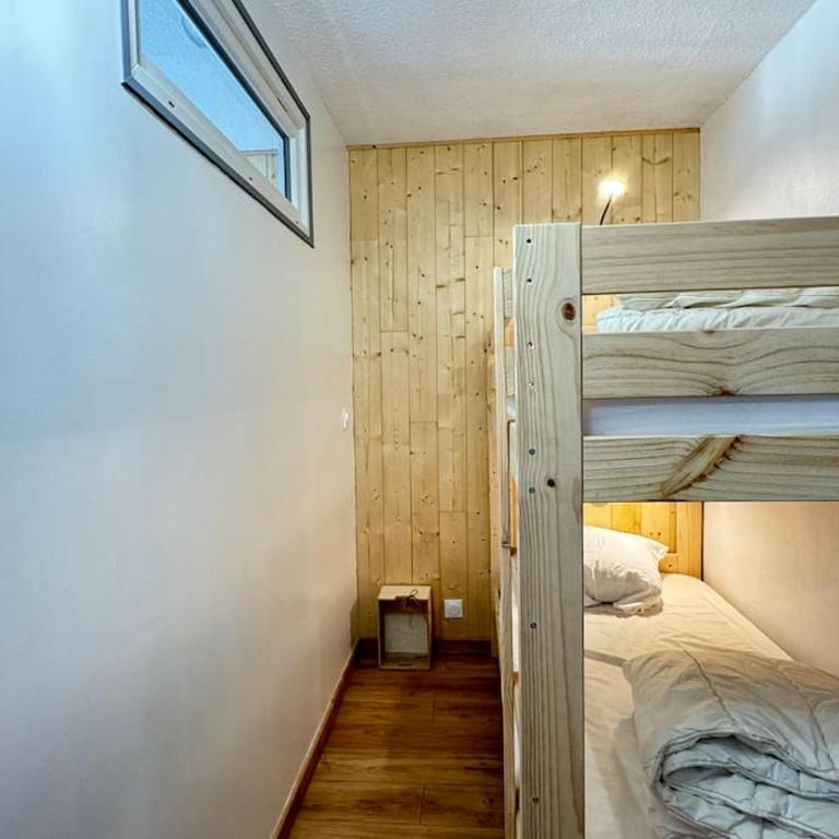 Joli 3 pièces 40m2. 2 chambres. - Appartement 2 Chambres - 7