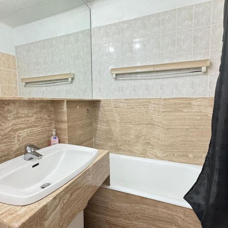 Joli 3 pièces 40m2. 2 chambres. - Appartement 2 Chambres - 16