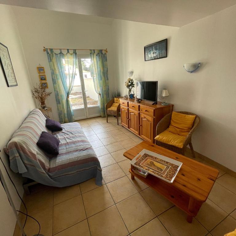 Maison familiale au cœur des pins avec jardin, proche plage, animaux acceptés, 700m de la côte. - FR-1-22-363 - Casa - 5