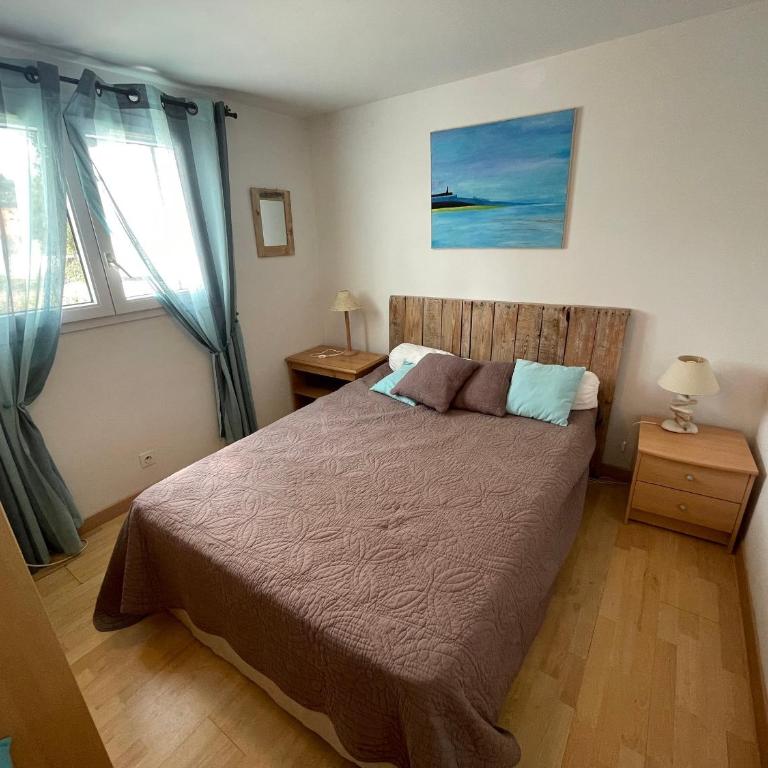 Maison familiale au cœur des pins avec jardin, proche plage, animaux acceptés, 700m de la côte. - FR-1-22-363 - Casa - 11