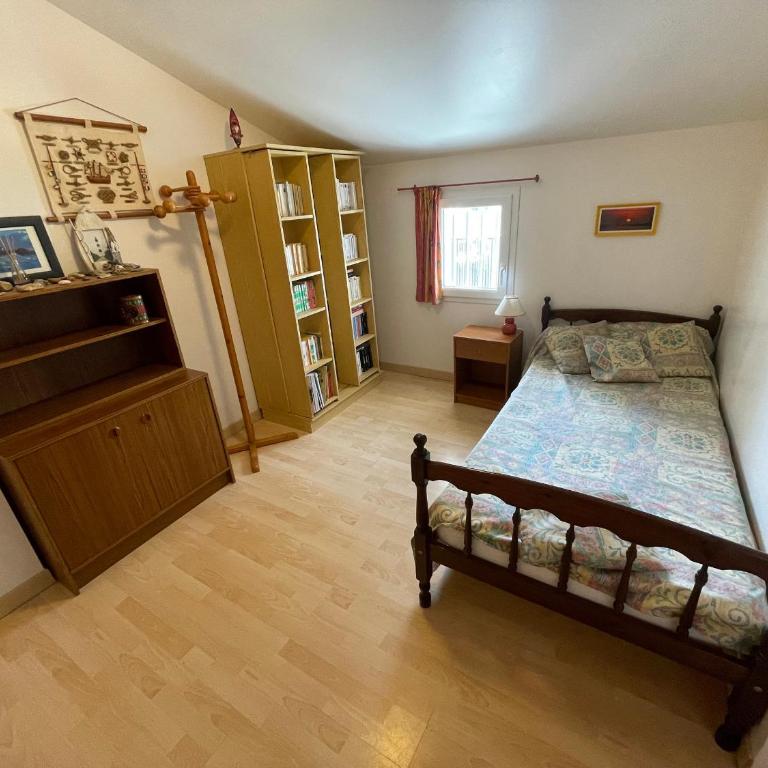 Maison familiale au cœur des pins avec jardin, proche plage, animaux acceptés, 700m de la côte. - FR-1-22-363 - Casa - 12