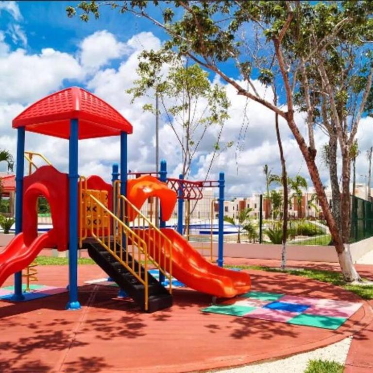 Family accommodation with pool and water park - Casa de 2 dormitorios - 6
