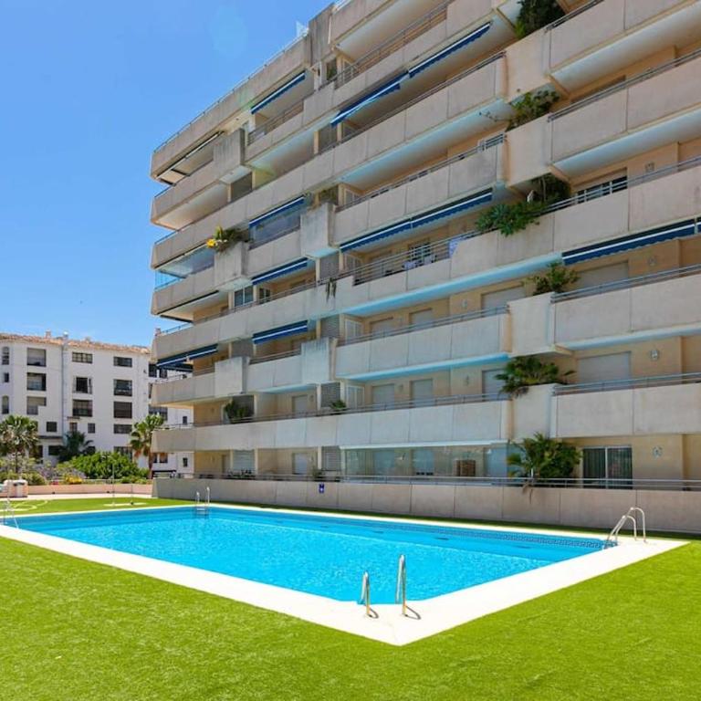 MARBELLA HOME RENTALS - Marina Banus, Puerto Banus, 2BR Modern, parking & pool - Apartamento de 2 dormitorios - 18