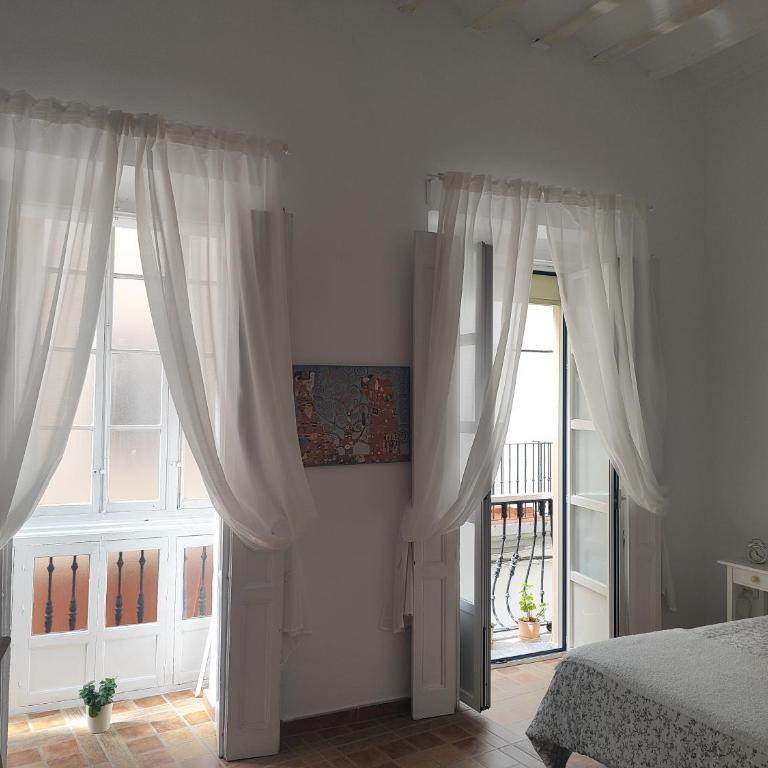 Estreno centro y playa Cádiz - Apartamento de 3 dormitorios - 6