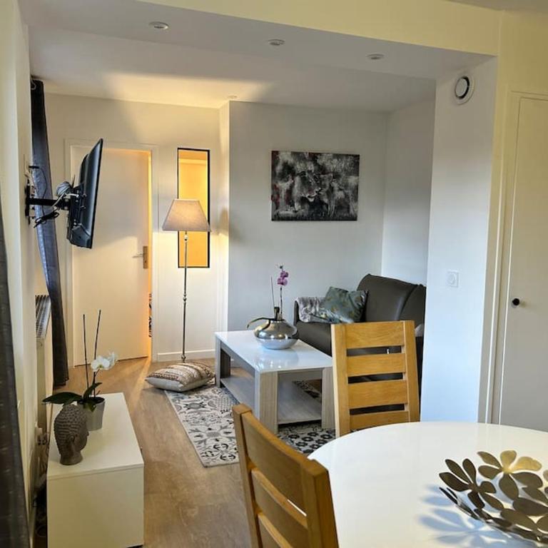 Appartement 3 chambres vue sur Annecy dans maison avec climatisation - Appartement 3 Chambres avec Vue sur la Montagne - 11