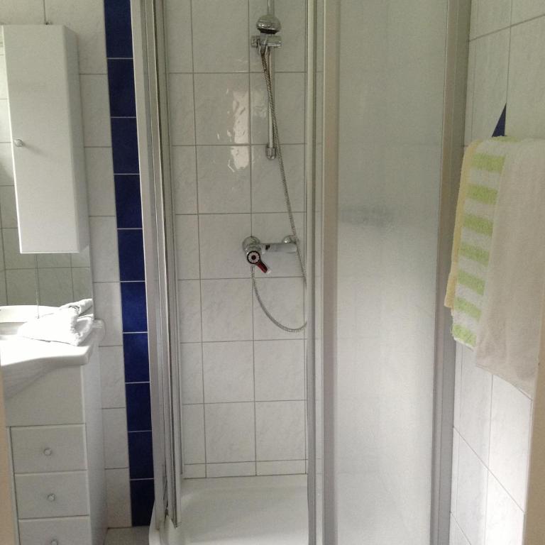 Pension Carina - Doppelzimmer mit Balkon - 3