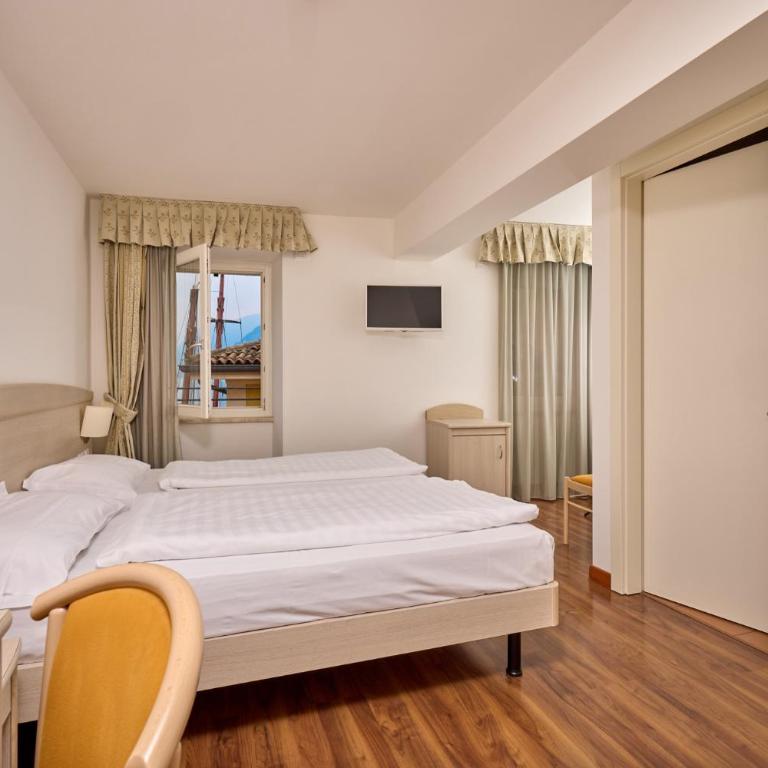 Hotel San Marco - Camera Matrimoniale/Doppia con Letti Singoli con Vista Lago. - 4